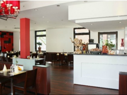 照片: Golden Jaguar Bocholt