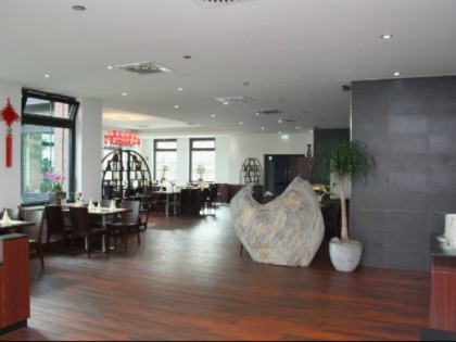 照片: Golden Jaguar Bocholt